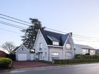 op-te-frissen-woning-op-ruim-perceel-optie-7500m2-grond-thumbnail-08563297_1.jpg