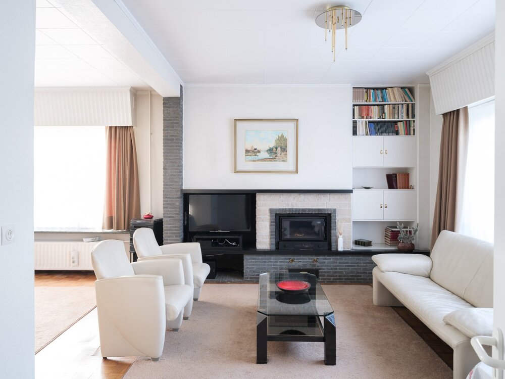 op-te-frissen-woning-op-ruim-perceel-optie-7500m2-grond-08563297_3.jpg