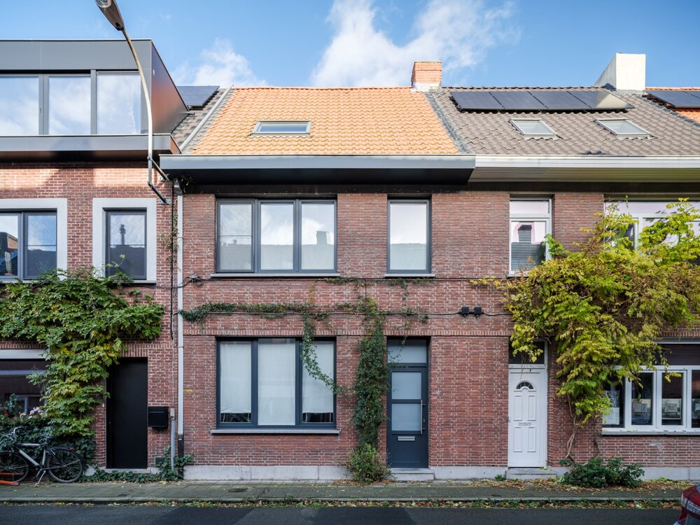 Gezellige gezinswoning te Gentbrugge Gezellige gezinswoning te Gentbrugge