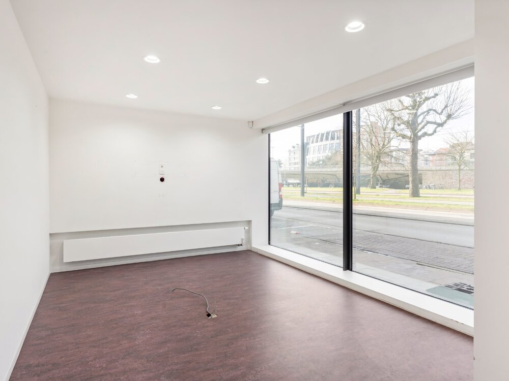 gelijkvloers-kantoor-met-uitstekende-bereikbaarheid-in-gent-08586150_3.jpg