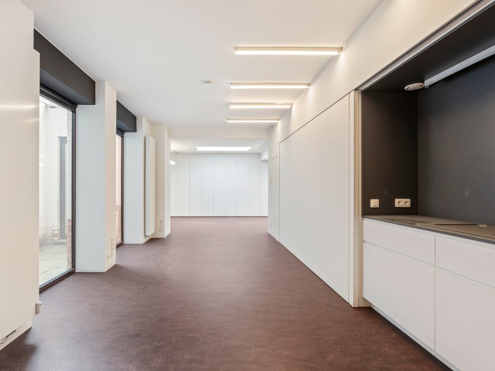gelijkvloers-kantoor-met-uitstekende-bereikbaarheid-in-gent-08586150_9.jpg