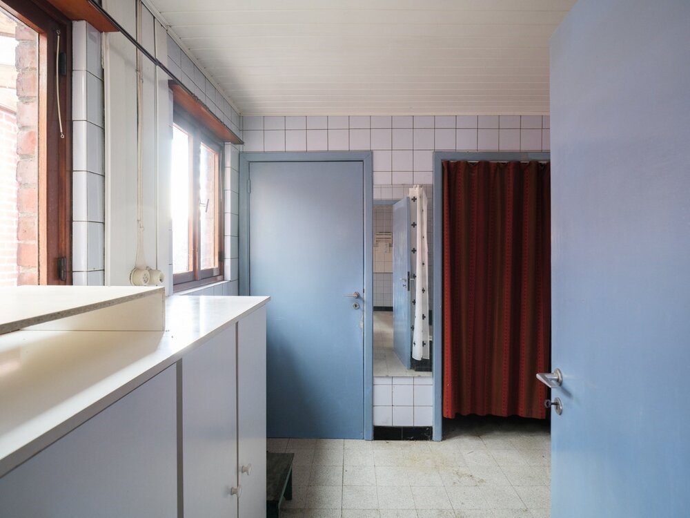 te-renoveren-gezinswoning-met-tuin-in-drongen-08651707_9.jpg