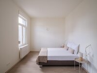luxueus-gerenoveerde-rijwoning-met-stijlvolle-groene-patio-in-gentbrugge-thumbnail-08719698_11.jpg