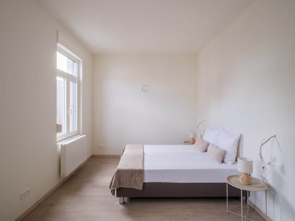 luxueus-gerenoveerde-rijwoning-met-stijlvolle-groene-patio-in-gentbrugge-08719698_11.jpg