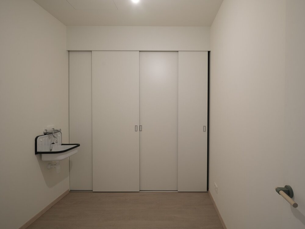 luxueus-gerenoveerde-rijwoning-met-stijlvolle-groene-patio-in-gentbrugge-08719698_16.jpg