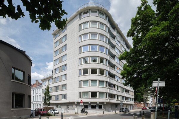 Te koop - Gelijkvloers kantoor aan het Citadelpark in Gent