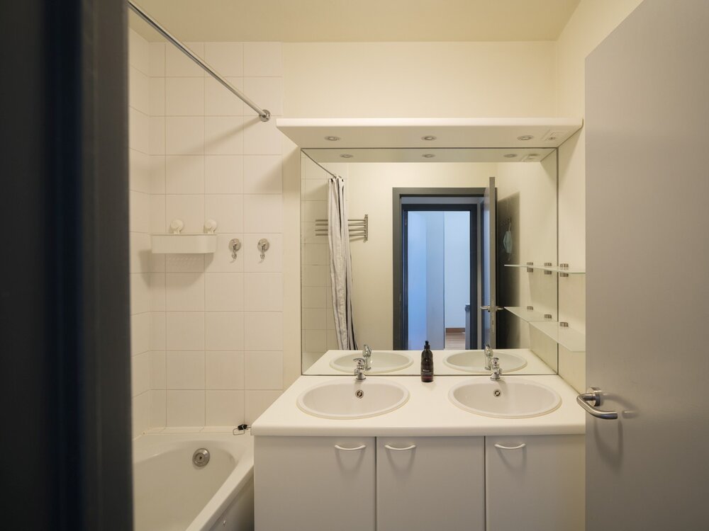 stijlvol-gelijkvloers-wonen-aan-het-water-in-gent-08842393_10.jpg