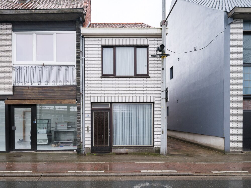 Te renoveren stadswoning nabij het centrum van Eeklo