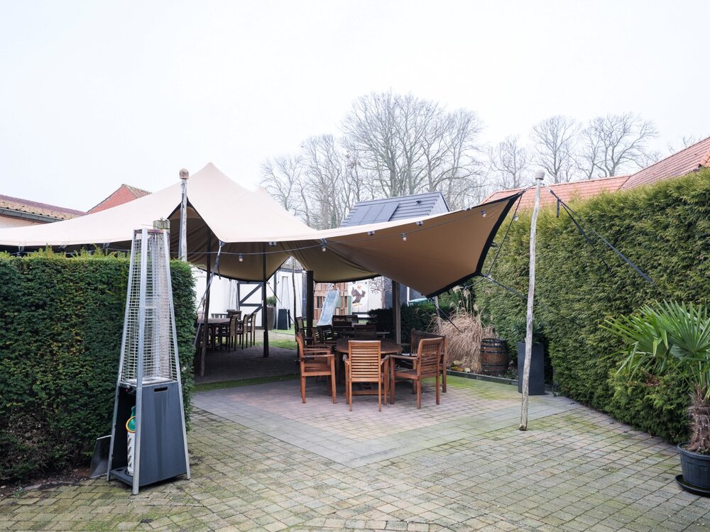 karaktervolle-horecazaak-met-feestzaal-en-woonst-in-het-hart-van-merendree-08866057_8.jpg