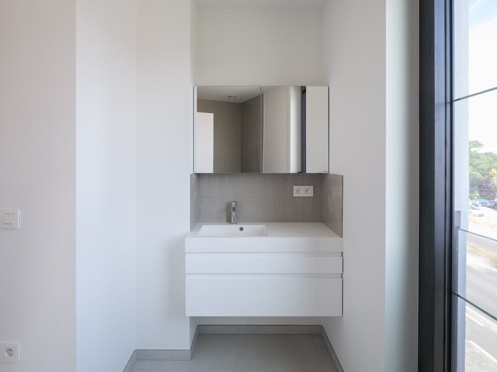 lichtrijk-kwalitatief-afgewerkt-appartement-in-sint-denijs-westrem-08913067_10.jpg
