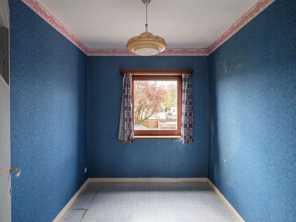 te-renoveren-gezinswoning-met-vier-slaapkamers-en-tuin-in-wondelgem-08917188_17.jpg