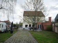 karaktervolle-burgerwoning-met-stadstuin-op-het-dorpsplein-van-zwijnaarde-thumbnail-08918550_20.jpg