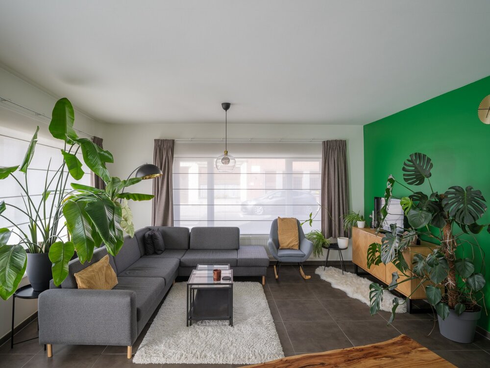 Gelijkvloers 3 slaapkamer appartement met leuk terras