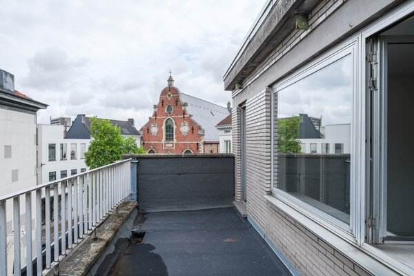 Te koop - Exclusief dakappartement met twee terrassen in hartje Gent