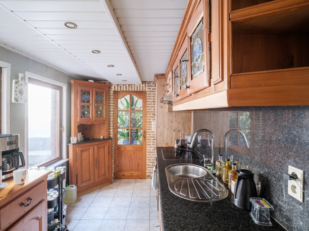 huis-met-vier-slaapkamers-en-stadskoer-in-ledeberg-08971399_6.jpg