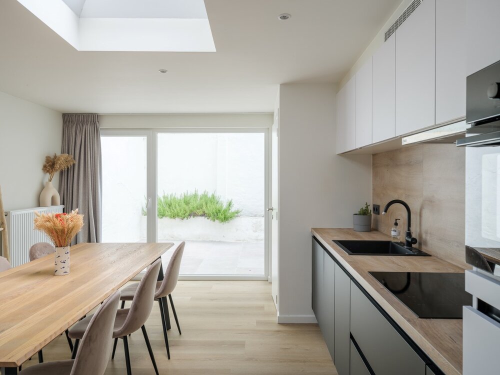 Charmante, lichtrijke gerenoveerde rijwoning te huur in Gent Charmante, lichtrijke gerenoveerde rijwoning te huur in Gent
