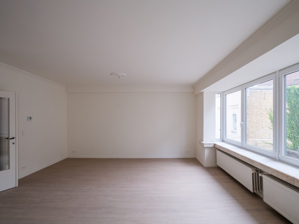 Stijlvol gerenoveerd, lichtrijk tweeslaapkamerappartement Stijlvol gerenoveerd, lichtrijk tweeslaapkamerappartement