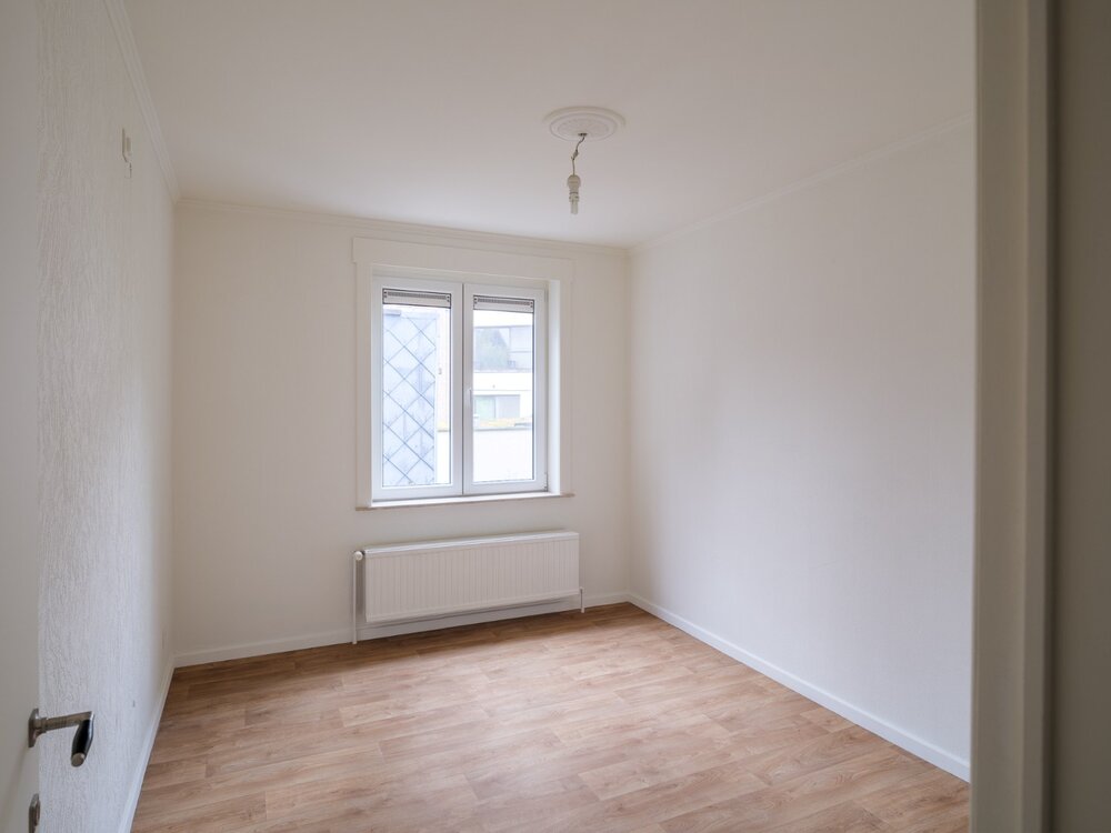 stijlvol-gerenoveerd-lichtrijk-tweeslaapkamerappartement-09033563_10.jpg