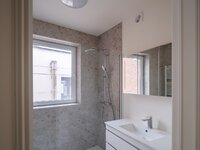 stijlvol-gerenoveerd-lichtrijk-tweeslaapkamerappartement-thumbnail-09033563_11.jpg