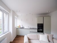 lichtrijk-totaalgerenoveerd-appartement-nabij-gent-sint-pieters-thumbnail-09046817_2.jpg