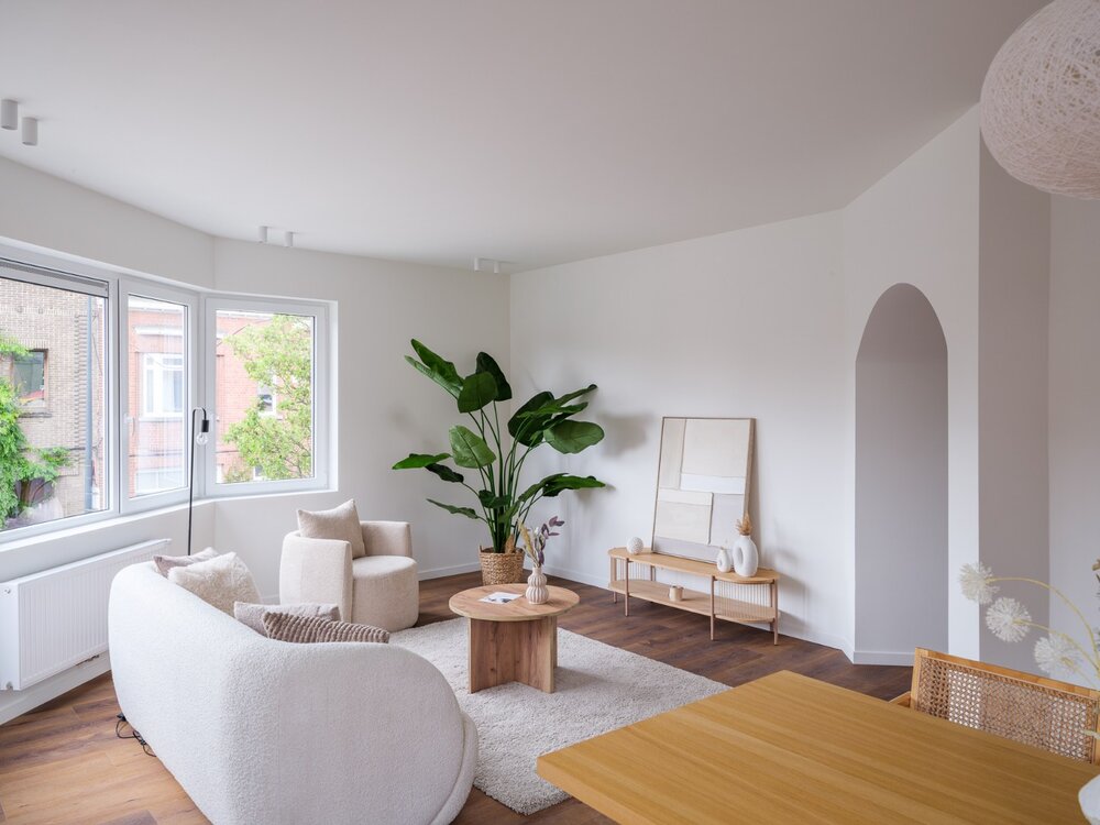 lichtrijk-hoekappartement-met-twee-slaapkamers-nabij-gent-sint-pieters-09046891_2.jpg