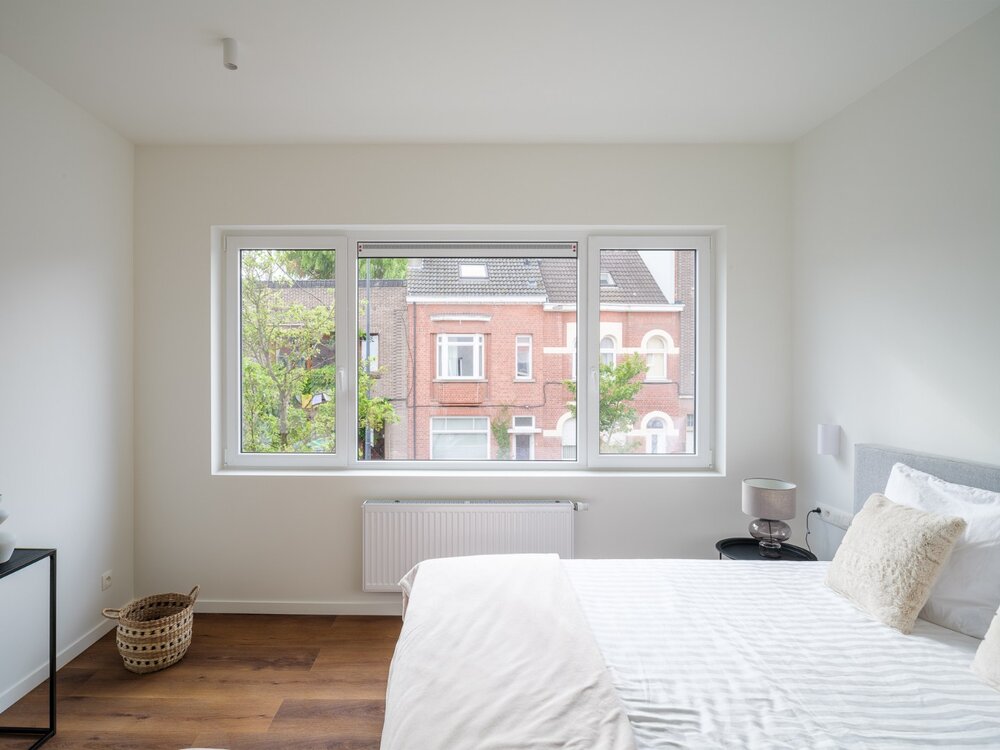 lichtrijk-hoekappartement-met-twee-slaapkamers-nabij-gent-sint-pieters-09046891_12.jpg