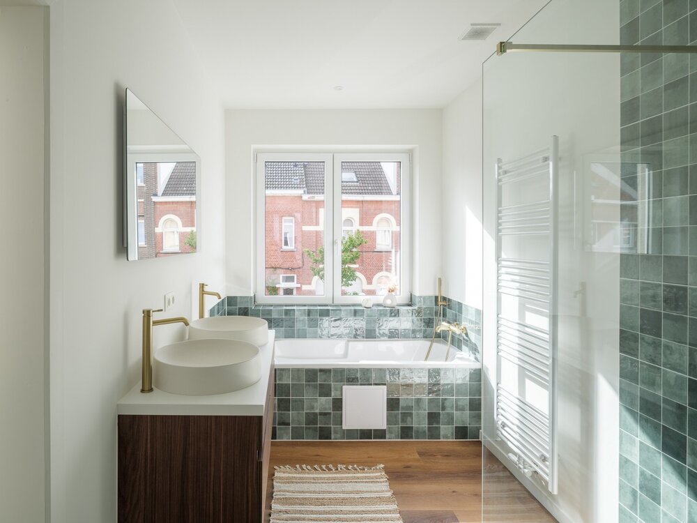 lichtrijk-hoekappartement-met-twee-slaapkamers-nabij-gent-sint-pieters-09046891_13.jpg