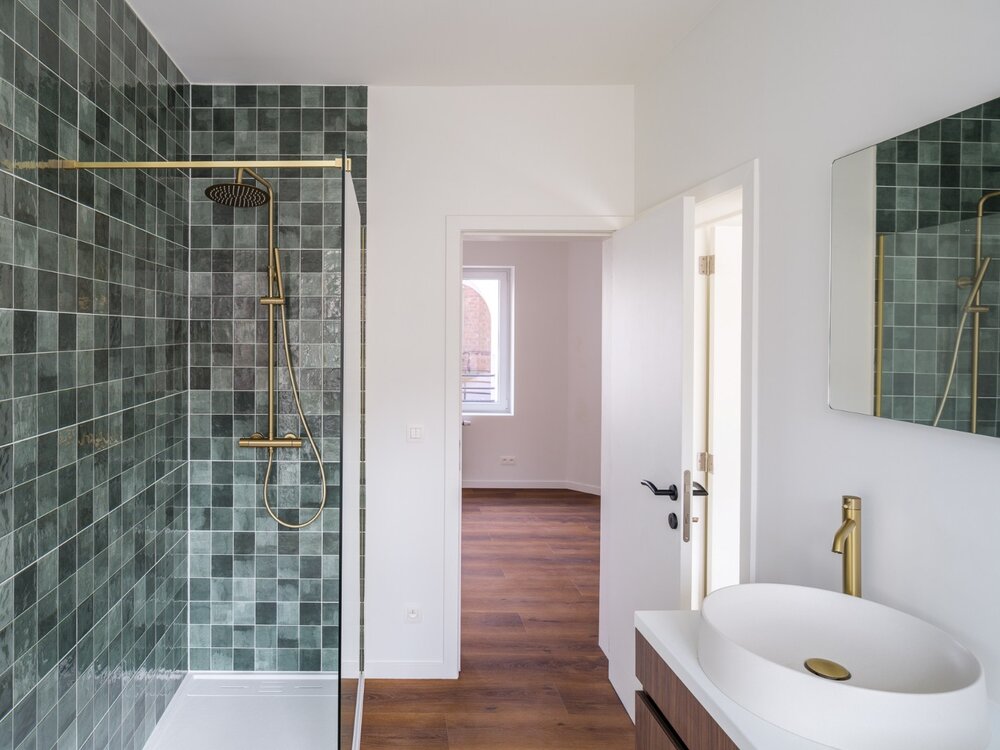 lichtrijk-hoekappartement-met-twee-slaapkamers-nabij-gent-sint-pieters-09046891_14.jpg