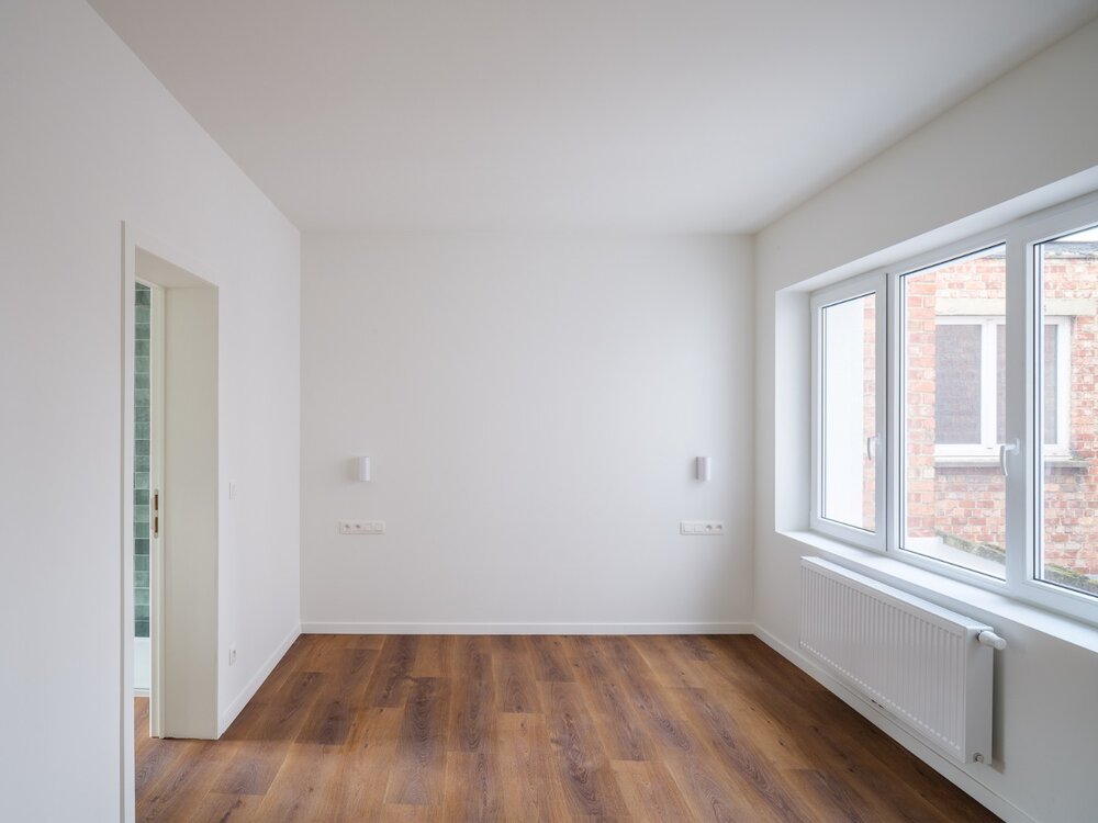 lichtrijk-hoekappartement-met-twee-slaapkamers-nabij-gent-sint-pieters-09046891_15.jpg