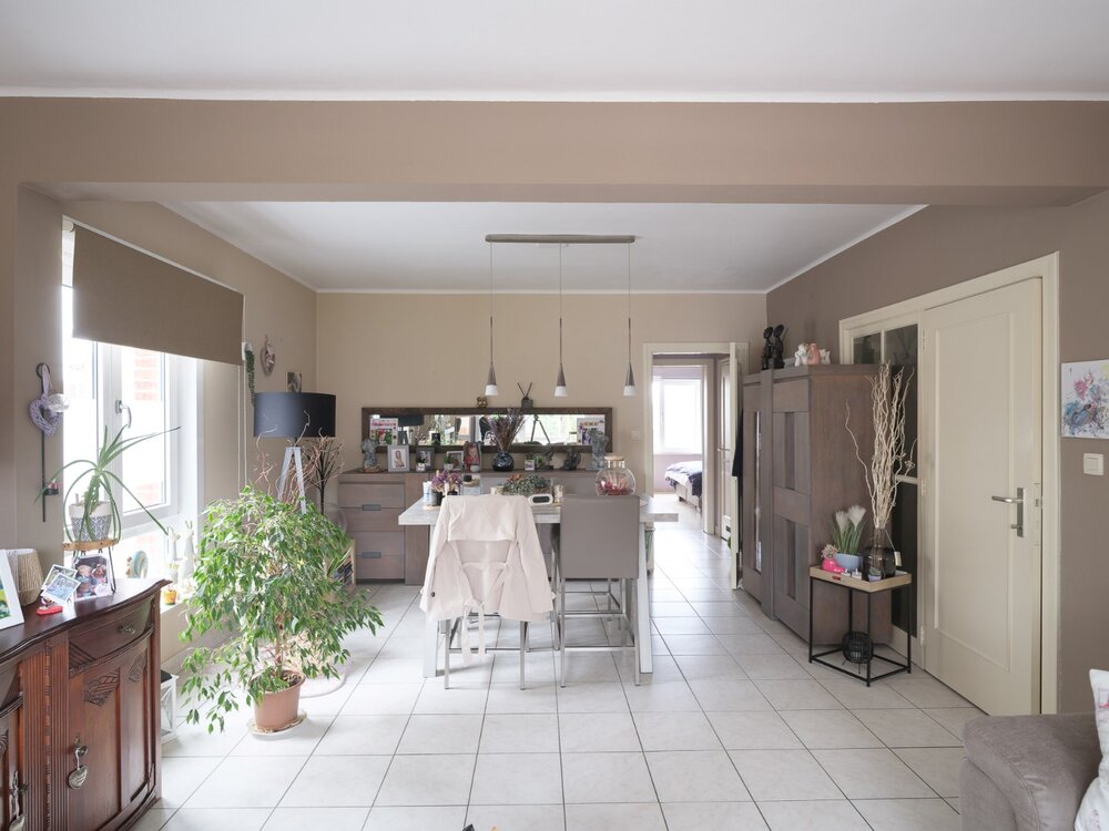 Instapklaar appartement met twee slaapkamers in Wetteren Instapklaar appartement met twee slaapkamers in Wetteren