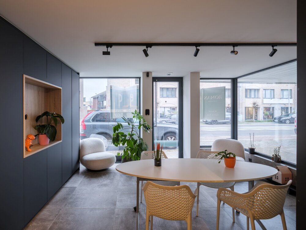 Compacte en stijlvolle commerciële ruimte in Wetteren Compacte en stijlvolle commerciële ruimte in Wetteren