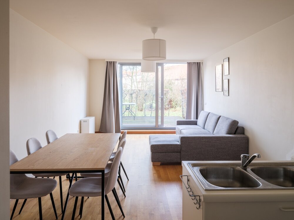 Stijlvol gelijkvloers wonen aan het water in Gent Stijlvol gelijkvloers wonen aan het water in Gent