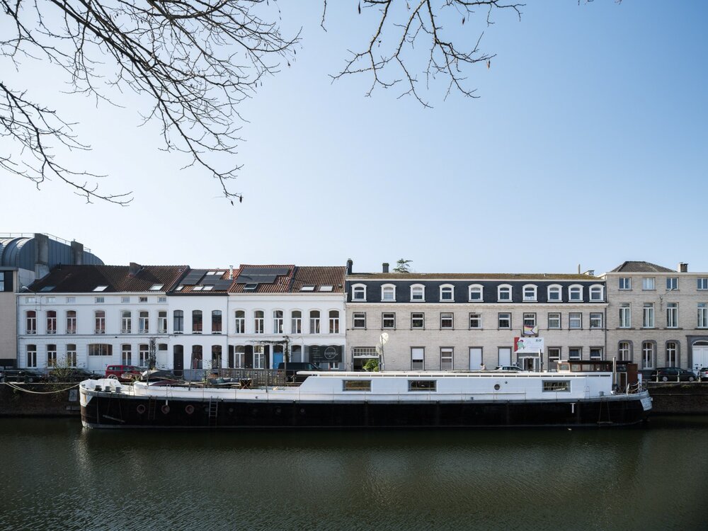 Uniek wonen op het water op een toplocatie in Gent Uniek wonen op het water op een toplocatie in Gent