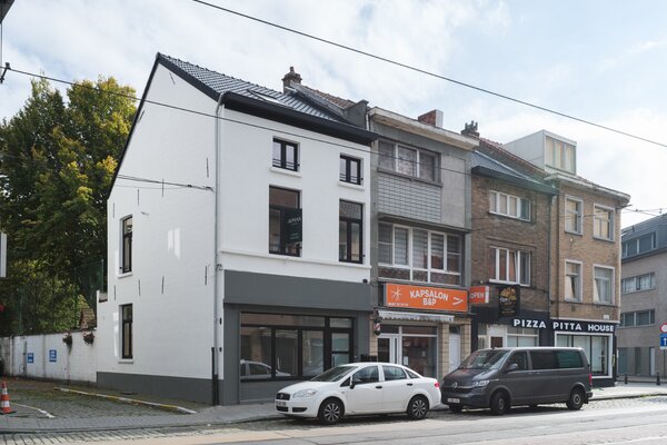 Te koop - Gerenoveerde woning met drie slaapkamers aan de rand van Gent Te koop - Gerenoveerde woning met drie slaapkamers aan de rand van Gent