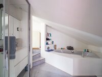 handelshuis-met-lichtrijke-kantoorruimte-en-ruime-woonst-thumbnail-09091244_20.jpg