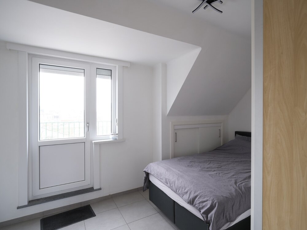 gerenoveerd-dakappartement-met-ruim-zon-terras-08545802_5.jpg
